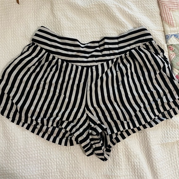 Target Black & White Striped Shorts - Picture 2 of 4
